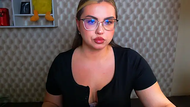 Snapshot of AminaSoul_ chatting on 7, 5, 2026 AminaSoul online show from 7, 5, 2026