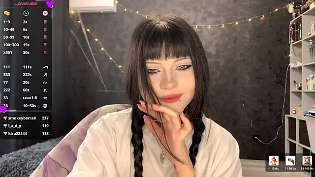 Snapshot of EmilyEmbears chatting on 12, 5, 2026 EmilyEmbears online show from 12, 5, 2026