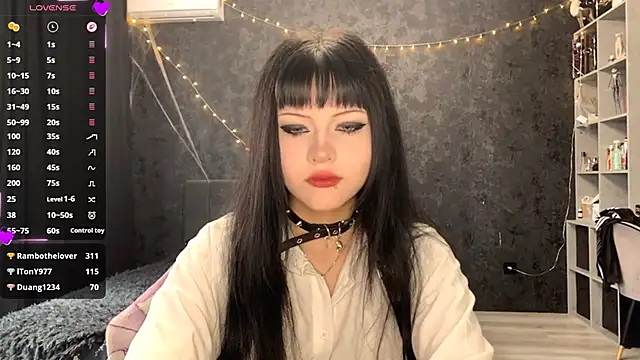 Snapshot of EmilyEmbears chatting on 14, 5, 2026 EmilyEmbears online show from 14, 5, 2026
