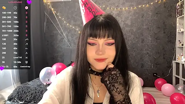 Snapshot of EmilyEmbears chatting on 16, 5, 2026 EmilyEmbears online show from 16, 5, 2026