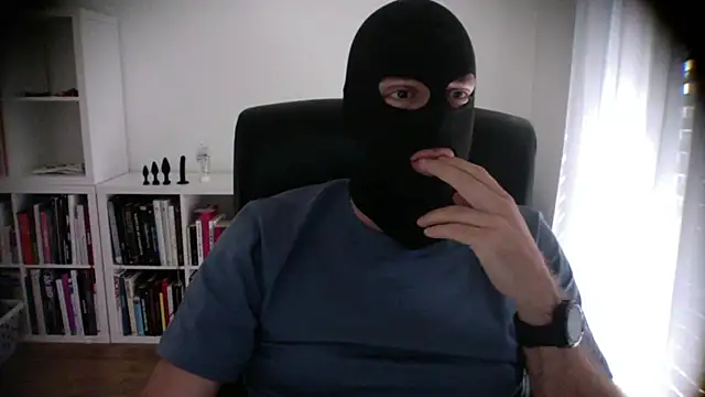 Snapshot of Im_yours_boy chatting on 3, 5, 2026 Im yours boy online show from 3, 5, 2026