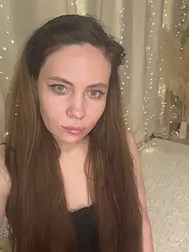 Snapshot of milanique chatting on 15, 4, 2026 milanique online show from 15, 4, 2026