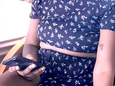 Snapshot of IndianSexyy21 chatting on 7, 4, 2026 IndianSexyy21 online show from 7, 4, 2026