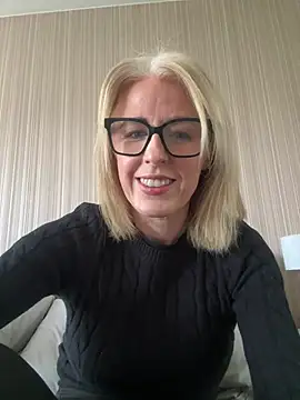 Laylaskyexx online show from 16, 4, 2026