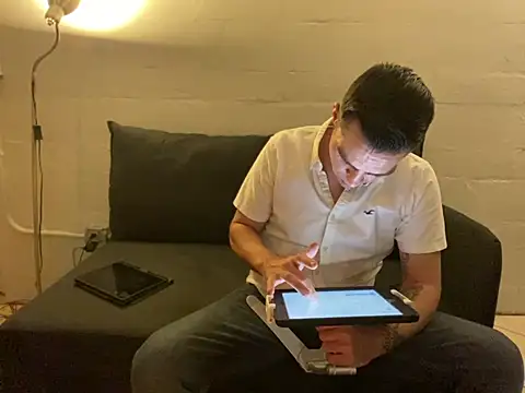 inkeddoll online show from 4, 4, 2026