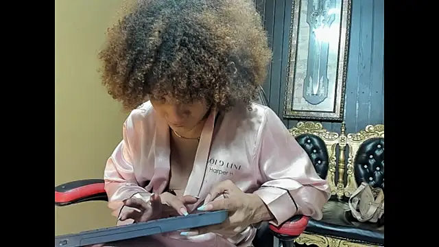 Snapshot of Sharlotte_Jones chatting on 20, 5, 2026 Sharlotte Jones online show from 20, 5, 2026