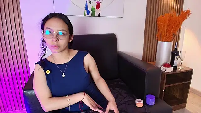 DaphneValucci online show from 1, 5, 2026