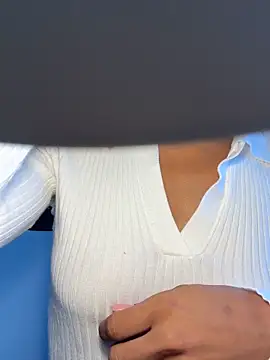 latinacaro- online show from 8, 5, 2026