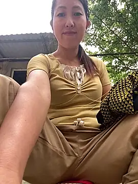 Snapshot of Huonglyna chatting on 19, 4, 2026 Huonglyna online show from 19, 4, 2026