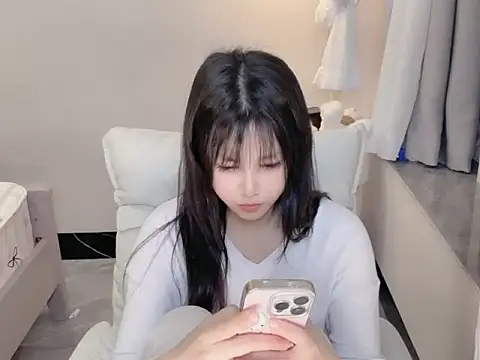 Snapshot of chenchen373 chatting on 9, 4, 2026 chenchen373 online show from 9, 4, 2026