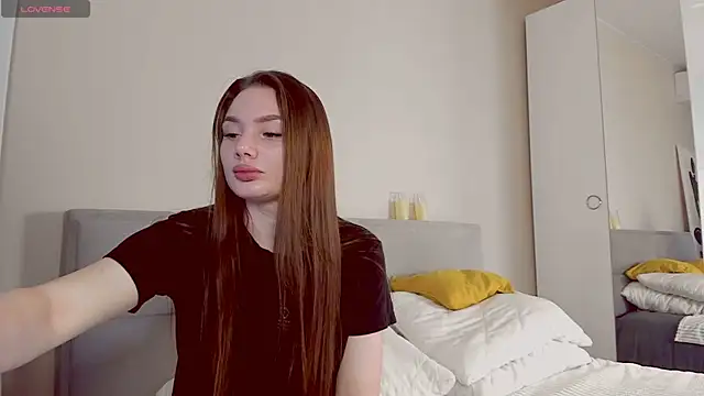 Snapshot of Aphrodite_Portman chatting on 3, 5, 2026 Aphrodite Portman online show from 3, 5, 2026