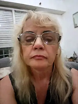 MatureElegantWidow online show from 15, 4, 2026
