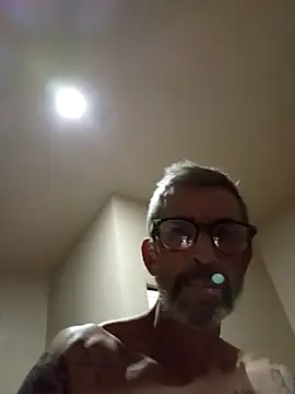 Snapshot of chris-sbh11 chatting on 3, 5, 2026 chris-sbh11 online show from 3, 5, 2026