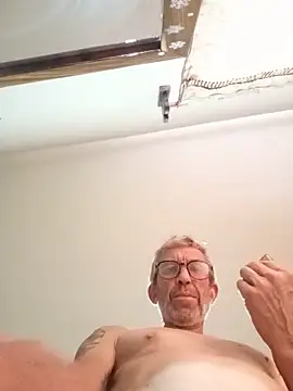 Snapshot of chris-sbh11 chatting on 24, 5, 2026 chris-sbh11 online show from 24, 5, 2026