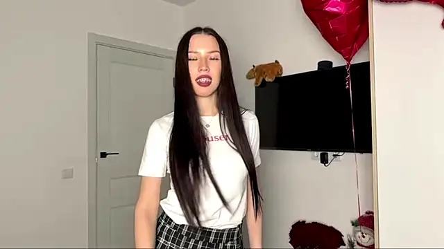 PalmiraJaussen online show from 3, 4, 2026