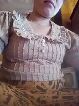 Snapshot of -Luni- chatting on 15, 6, 2026 -Luni- online show from 15, 6, 2026