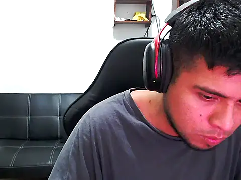 axellrz  online show from 7, 4, 2026