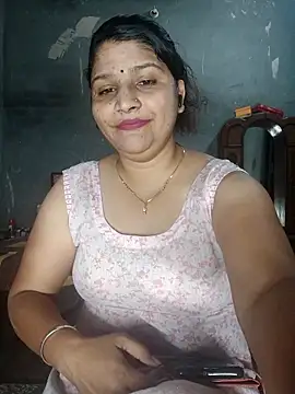 Snapshot of Riyashrma001 chatting on 25, 4, 2026 Riyashrma001 online show from 25, 4, 2026