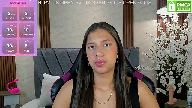 Snapshot of Atiena_ chatting on 23, 4, 2026 Atiena online show from 23, 4, 2026