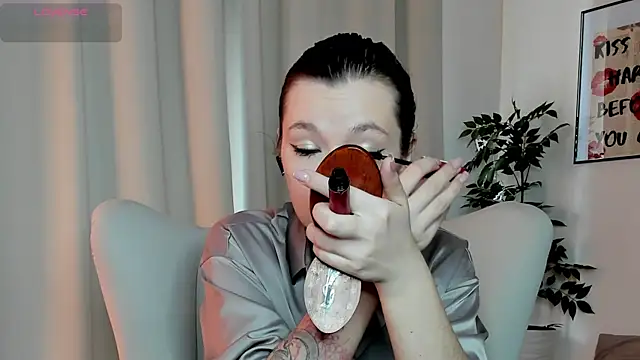 Snapshot of kirarogersss chatting on 10, 4, 2026 kirarogersss online show from 10, 4, 2026