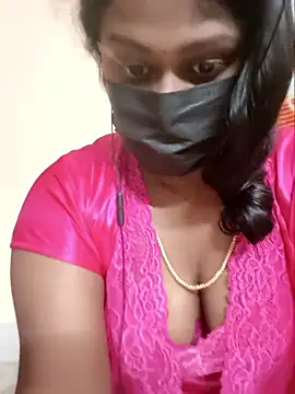 Snapshot of Romantic_Woman chatting on 18, 4, 2026 Romantic Woman online show from 18, 4, 2026