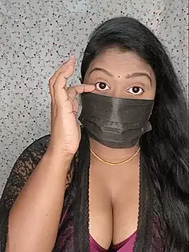 Snapshot of Romantic_Woman chatting on 30, 5, 2026 Romantic Woman online show from 30, 5, 2026