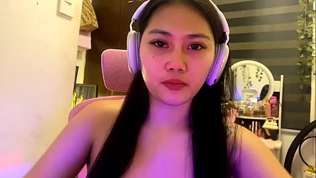 Snapshot of GlindaDejardin chatting on 22, 5, 2026 GlindaDejardin online show from 22, 5, 2026