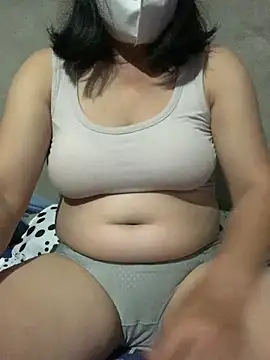 Snapshot of candy-beo chatting on 10, 6, 2026 candy-beo online show from 10, 6, 2026
