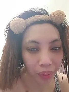 Snapshot of vivi_panda chatting on 25, 5, 2026 vivi panda online show from 25, 5, 2026