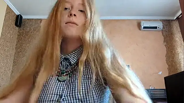 Snapshot of KateVibe_01 chatting on 23, 5, 2026 KateVibe 01 online show from 23, 5, 2026