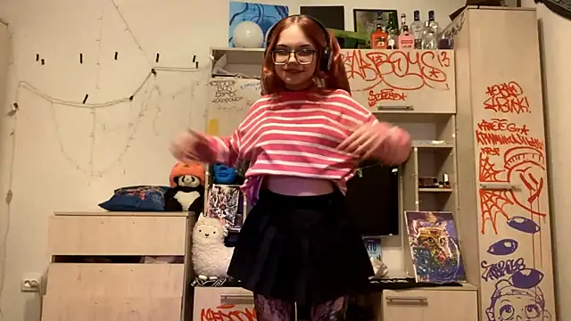 Snapshot of RedHeadCat chatting on 21, 4, 2026 RedHeadCat online show from 21, 4, 2026