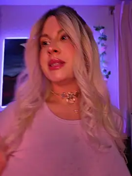 ItsAuroraBorealis online show from 31, 5, 2026