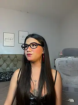 Snapshot of JassmineLove chatting on 25, 6, 2026 JassmineLove online show from 25, 6, 2026