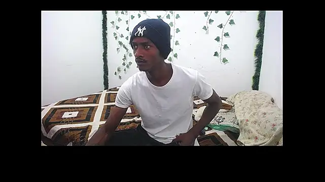 Snapshot of skey_12 chatting on 7, 4, 2026 skey 12 online show from 7, 4, 2026