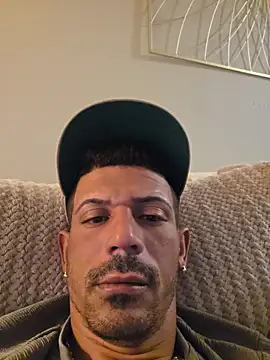 CubanFashion online show from 5, 4, 2026