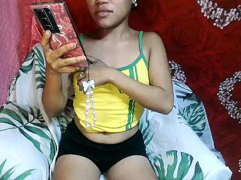 Snapshot of kiffy_miley79 chatting on 3, 6, 2026 kiffy miley79 online show from 3, 6, 2026