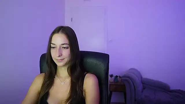 Crystalbrunette18 online show from 7, 7, 2026