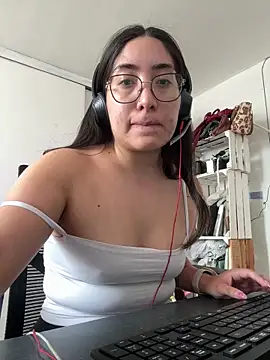 Snapshot of vampiralatina chatting on 27, 4, 2026 vampiralatina online show from 27, 4, 2026