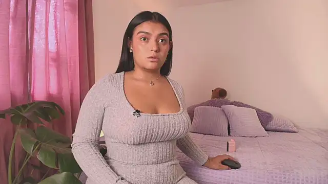 Snapshot of Addela_ chatting on 13, 4, 2026 Addela online show from 13, 4, 2026