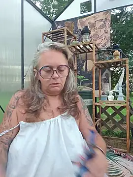 Snapshot of Blondejenn chatting on 9, 7, 2026 Blondejenn online show from 9, 7, 2026