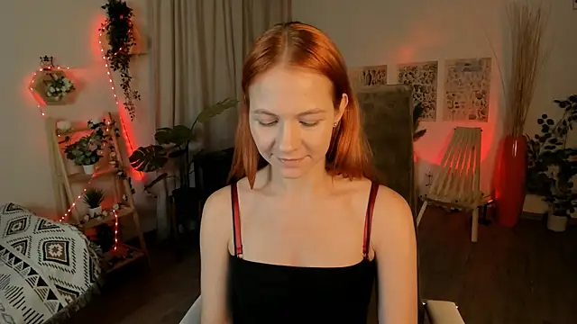 Snapshot of LisaAris chatting on 8, 7, 2026 LisaAris online show from 8, 7, 2026