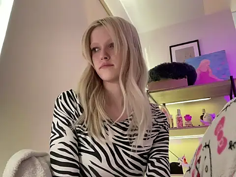 StellinaLuna online show from 14, 4, 2026