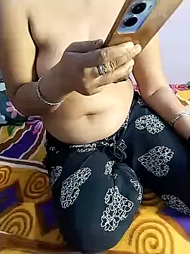 Snapshot of Reshmi54 chatting on 8, 4, 2026 Reshmi54 online show from 8, 4, 2026