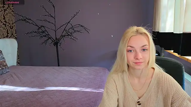 Snapshot of SonnySofia chatting on 4, 5, 2026 SonnySofia online show from 4, 5, 2026
