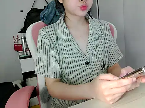 lucienguyen online show from 25, 6, 2026