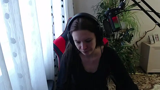 Snapshot of PunyKnee chatting on 10, 4, 2026 PunyKnee online show from 10, 4, 2026