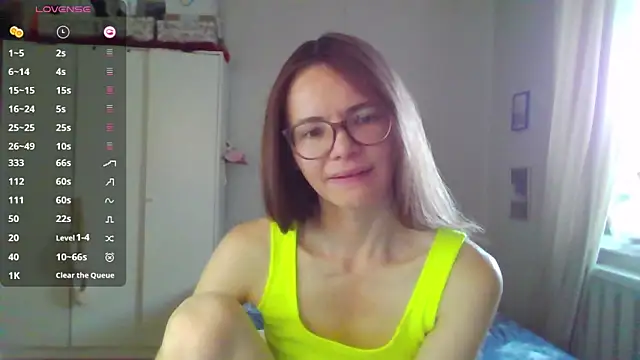 Snapshot of mmmay_day chatting on 18, 4, 2026 mmmay day online show from 18, 4, 2026
