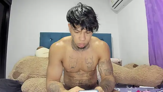 Snapshot of daamonxxx19_ chatting on 7, 5, 2026 daamonxxx19 online show from 7, 5, 2026