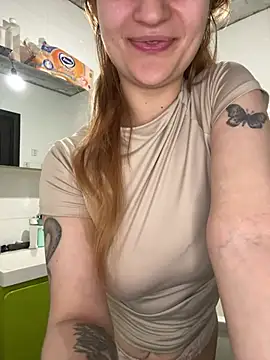 Snapshot of LeonaFox chatting on 21, 5, 2026 LeonaFox online show from 21, 5, 2026
