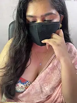 Snapshot of sarasofiaa_ chatting on 5, 7, 2026 sarasofiaa online show from 5, 7, 2026